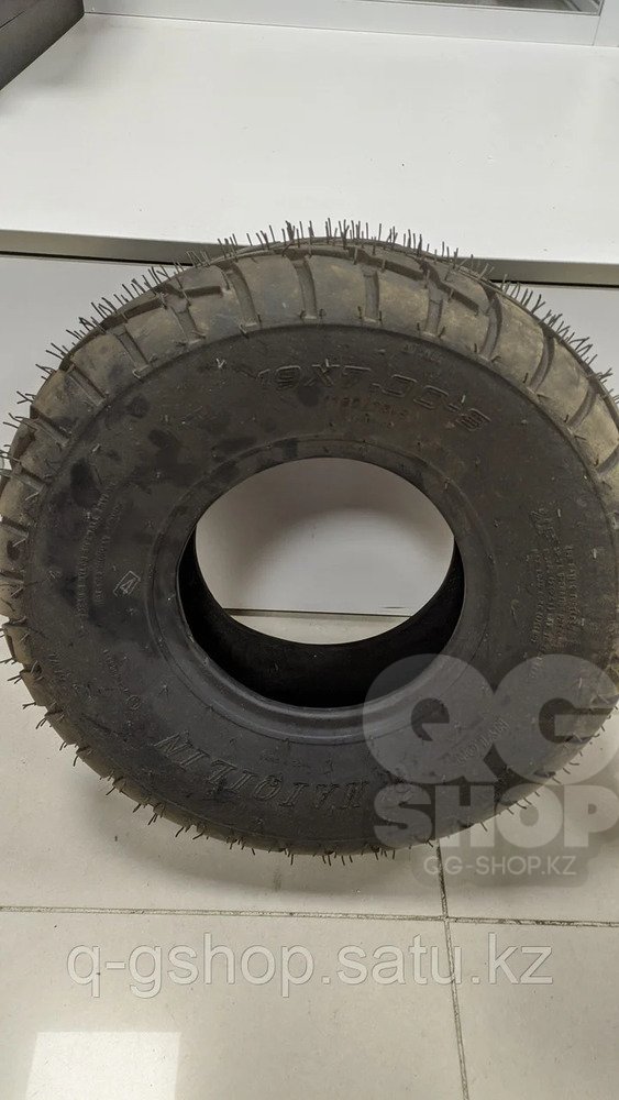 Бескамерная покрышка 19X7.00-8 (180/75-5)